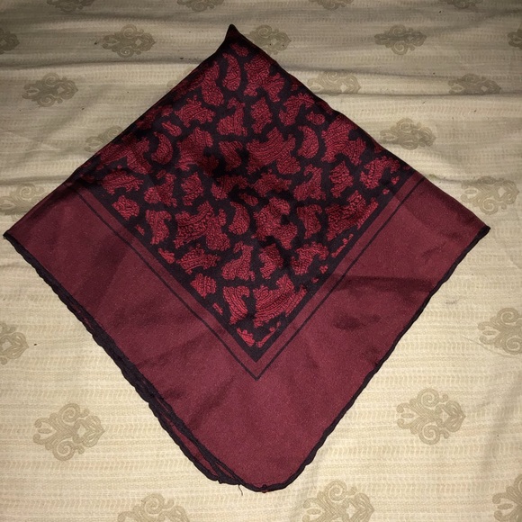 Red and black small silk handkerchief - Picture 3 of 8